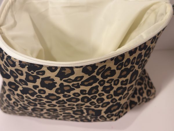 Cosmetic bag - Image 6